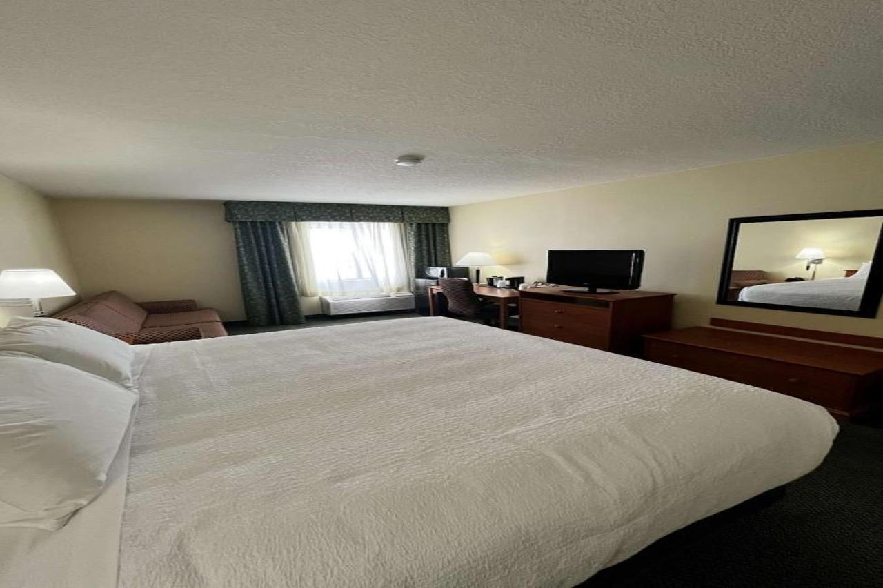 Surestay Plus Hotel By Best Western Price Exteriör bild